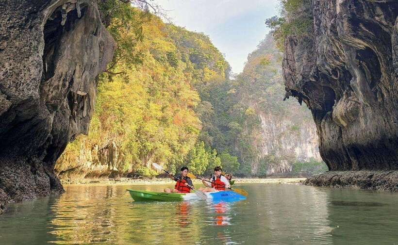 Krabi: Koh Hong Small Group Tour by Luxury Longtail Boat - Food and drinks on board: more value than you expect