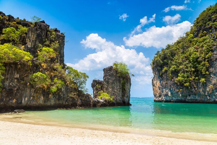 Krabi: Private Luxury Long-Tail Boat Tour to Hong Island - Hong Island: Emerald Lagoons, Snorkeling, and a Picnic Lunch