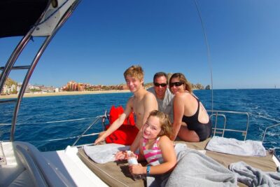 Lands End Luxury Sail and Snorkel Cruise in Cabo San Lucas - Sailing the Sea of Cortez: What the Open Bar and Crew Attention Mean