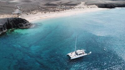 Lanzarote: Luxury Sailing Excursions to Papagayo - Getting to Puerto Calero and Meeting Catlanza Without Stress