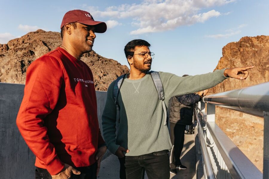 Las Vegas: Grand Canyon West Rim VIP Luxury Small Group Tour - Skywalk Café lunch: feed yourself, then aim for the best overlooks