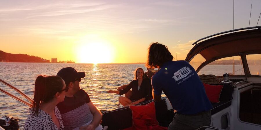 Lisbon: 2-Hour Sunset Sailing Tour on Luxury Sailing Yacht - Why a luxury sunset sail is the smart way to see Lisbon’s icons