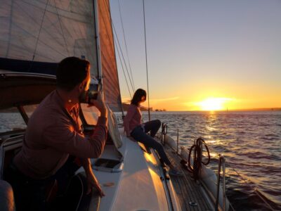 Lisbon: 2-Hour Sunset Sailing Tour on Luxury Sailing Yacht - Getting to Doca de Belém and the brief São Jorge castle moment