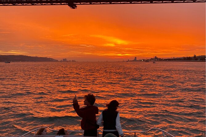 Lisbon: Catamaran Luxury Sunset and Wine Tour - The route through Cristo Rei and the Discovery-era landmarks