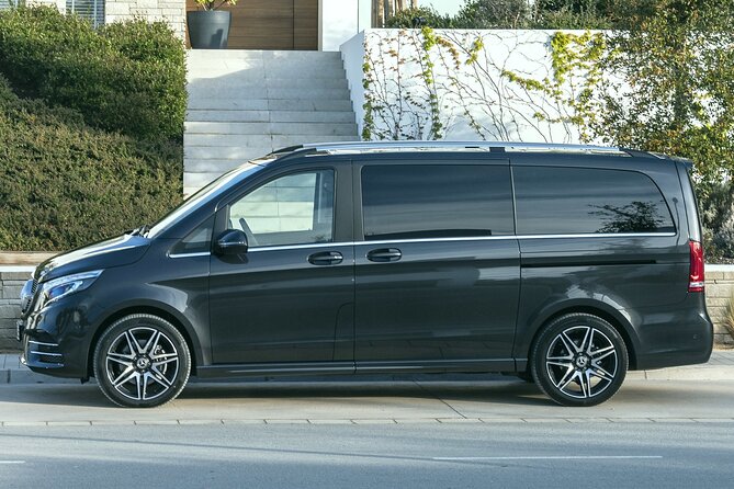 Lisbon Hotel to Airport Premium transfer - Inside Lisbon Airport: Getting Help Beyond the Drop-Off