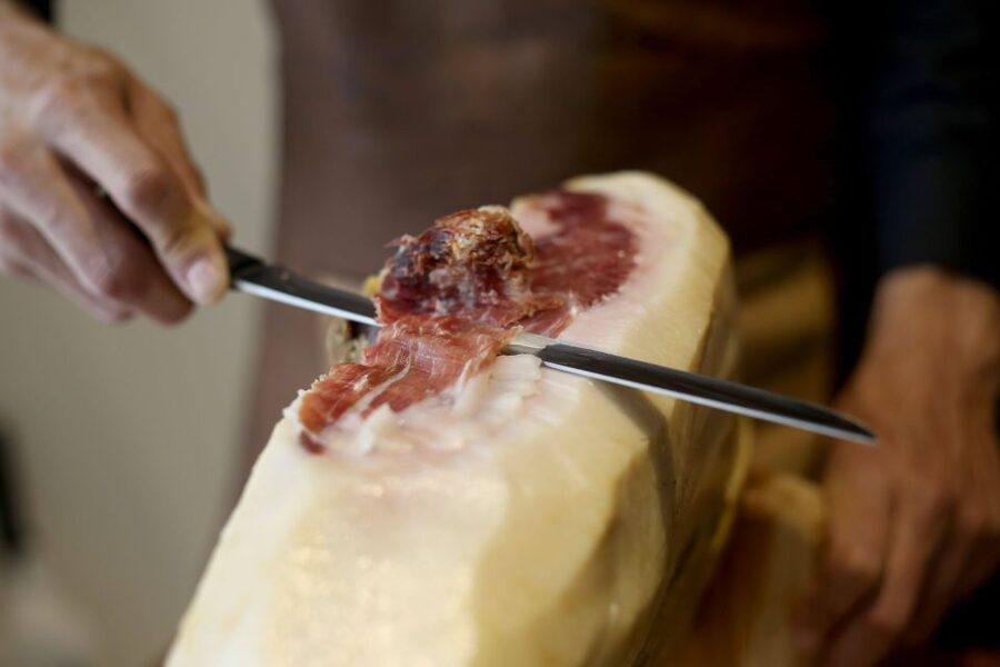 Lisbon: Premium Port Wine Tasting & Tapas - Key things I’d circle before you book