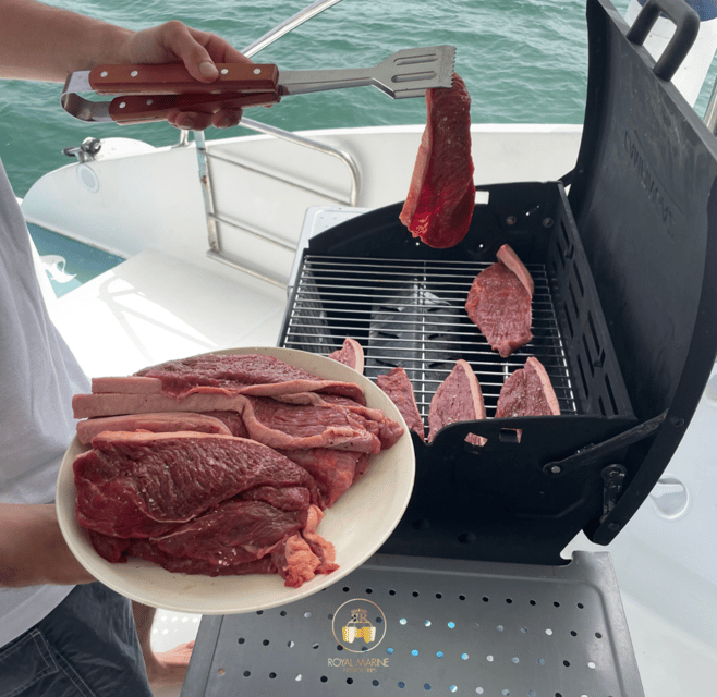 Lisbon: Private Luxury Catamaran Tour with Welcome Drink - Price and value: why $500 per group can work well