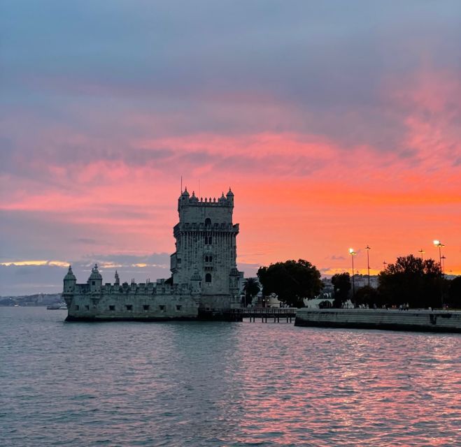 Lisbon: Private Luxury Catamaran Tour with Welcome Drink - Who this Lisbon private catamaran tour is best for