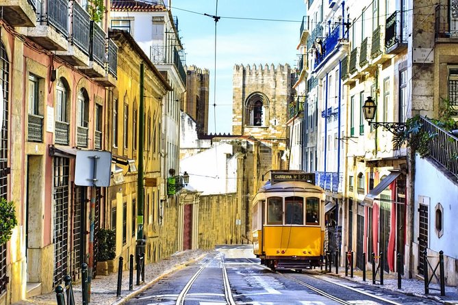 Lisbon Private Luxury Tour - Getting your bearings: viewpoints and city-center squares
