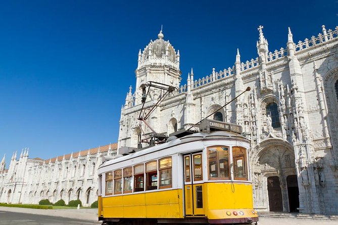 Lisbon Private Personalized Full-Day Experience - Alfama and Lisbon Cathedral: short stop, big payoff