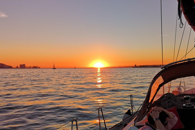 Lisbon Sunset Sailing Tour on Luxury Sailing Yacht with 2 Drinks - Luxury yacht on the Tagus: how the 2 hours play out