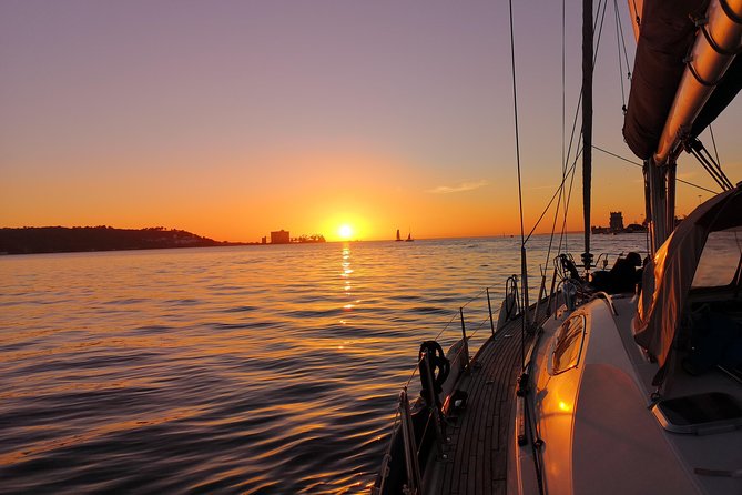 Lisbon Sunset Sailing Tour on Luxury Sailing Yacht with 2 Drinks - Crew format: the two-person team and how they keep it fun