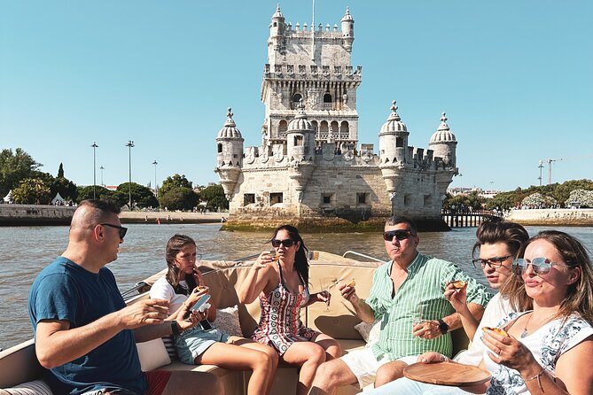 Lisbon – Vinho Verde Wine Premium Boat Experience - Back Under the Bridge: Calm Repeat Views From a New Angle