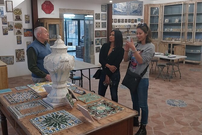Lisbon WineTour : Premium Tastings “Wine & Food” (All-Inclusive) - Quinta de Catralvos: boutique winery tasting with vineyard-to-vinification focus