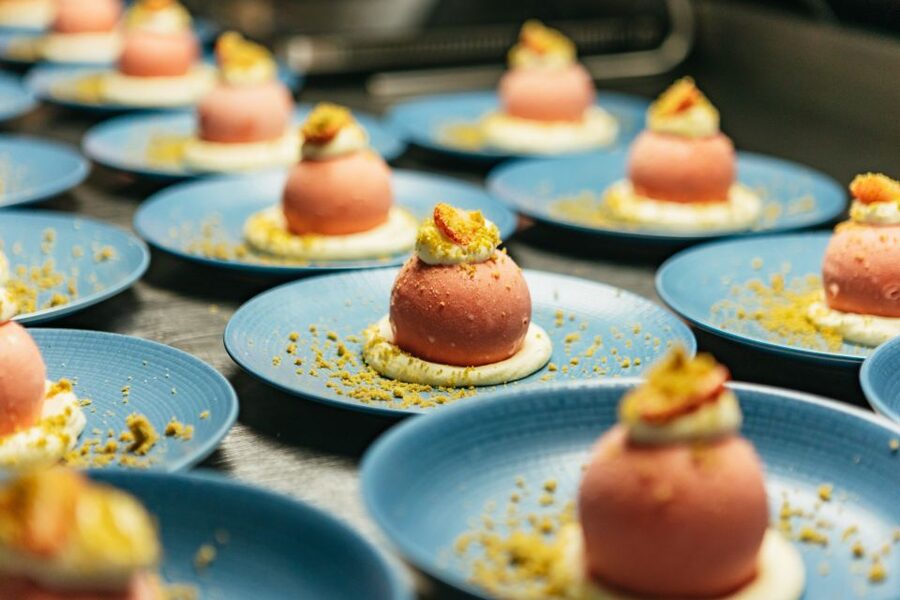 London: 6-Course Gourmet Dinner on a Luxury Coach - Comfort details that matter on a moving coach