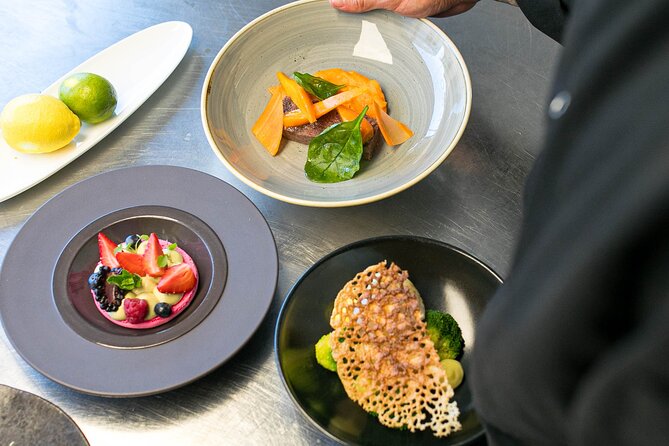 London Luxury Dinner Experience with Panoramic City Views - Night-route highlights: from Monument moments to Tower Bridge views