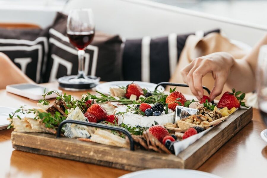 Los Angeles: Luxury Cruise with Wine, Cheese & Sea Lions - Why Marina del Rey looks better from an electric boat