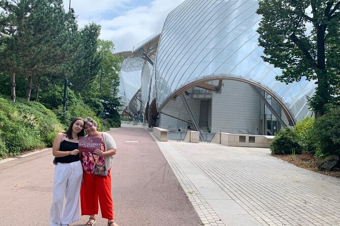 Louis Vuitton Foundation Exterior Walking Tour and Premium Entry - What exhibitions you can expect (2025–2026 dates)