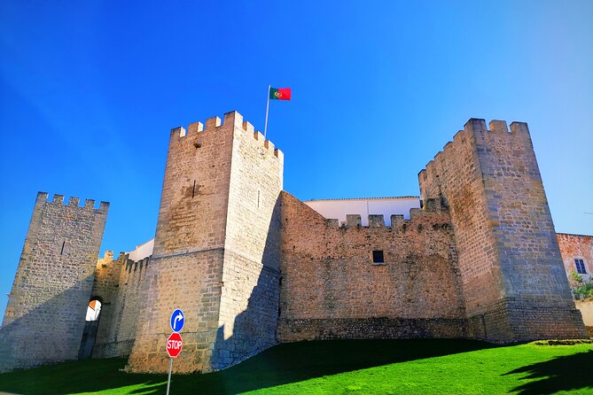 Loule and Estoi Palace Premium Private > VTours Algarve - Underfoot and through the city walls: Islamic Baths and hidden layers