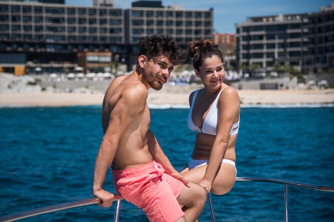 Luxury 42' Yacht Tour in Cabo for Snorkeling and Sunset - Price and Value: When $1,230 Makes Sense