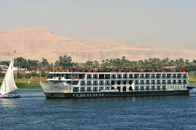 Luxury 5 Days Nile River Cruise from Luxor to Aswan with Private Tour Guide - What a private Egyptologist guide does for your eyes