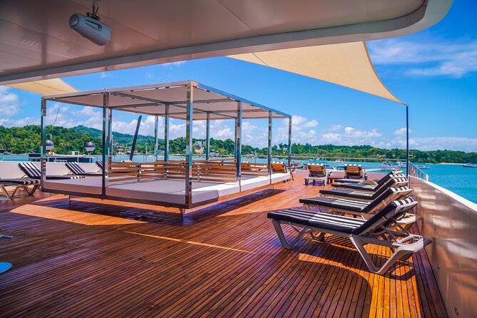Luxury Boat to James Bond Islands with Lunch and Sunset Dinner - Price and value: what $159.80 buys you (and what it doesn’t)