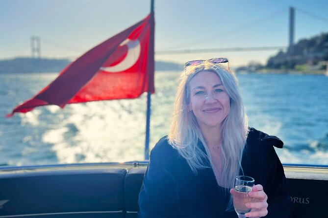 Luxury Bosphorus Yacht Tour – Asian Side Stop & Exploration - Food, comfort, and the guide’s role on board