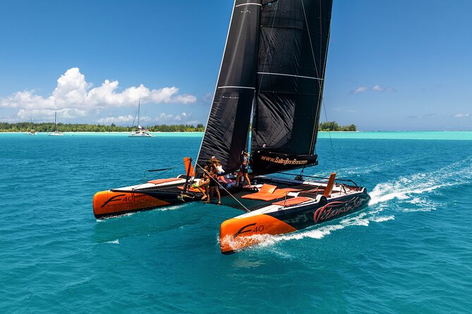 LUXURY Catamaran Bora Bora : Sailing, Snorkeling & Floating Bar - Sailing Bora Bora in a 40-foot catamaran: Mount Otemanu and lagoon wildlife time