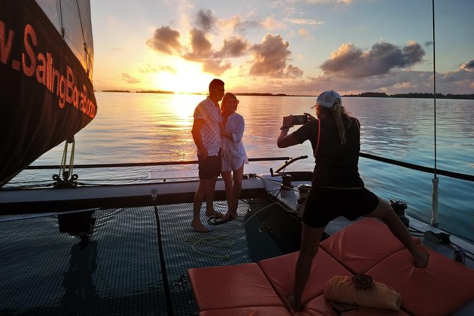 LUXURY Catamaran Bora Bora : The Sunset Escape - The deck setup: nets, sunbeds, music, and why it works