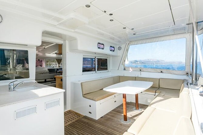 Luxury catamaran from Porto Rafael-Palau to the Maddalena Archipelago - Key points before you set sail