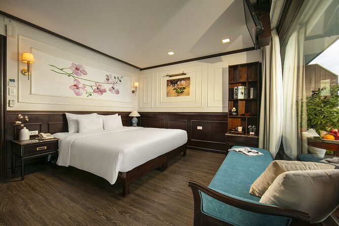 Luxury Cruise 5 star Top Tier Lan Ha bay 2D1N/ 3D2N - Hanoi pickup to Tuan Chau boarding: how the day starts