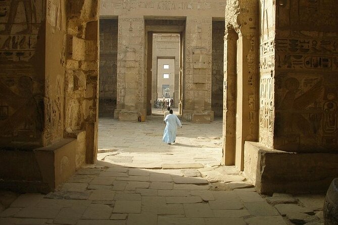 Luxury Cruise from Aswan to Luxor 4 Days with Abu Simble Temple - Food, cabins, and the downtime between monuments