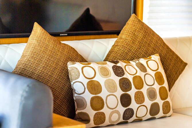 Luxury cruise on The Pearl 48ft to Atlantis & Burj Al Arab. - Crew names you’ll want to remember (and what they signal)