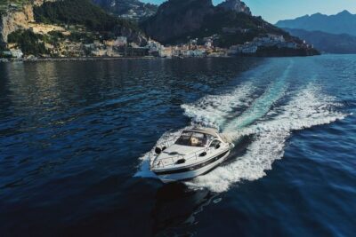 Luxury Cruises - Captain-Led Stops: How You Turn the Coast Into a Swim Day