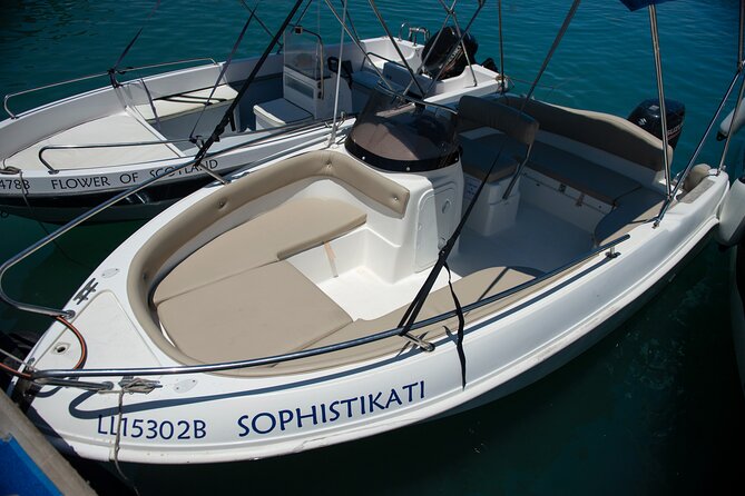 Luxury Eden 18 Private Self-drive boat hire to Blue Lagoon & more - Driving Your Own Eden 18 Speedboat on a Car Licence