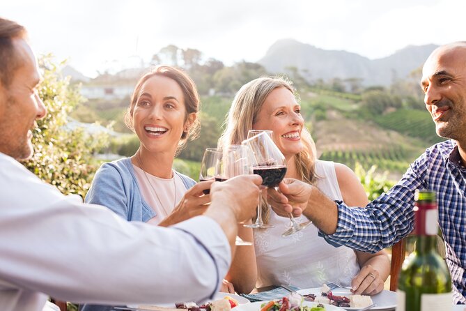 Luxury Hunter Valley Wildlife & Wine Tasting Tour from Sydney - Walkabout Wildlife Sanctuary: Koala Time, Kangaroos, and the NSW Rules