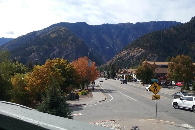 Luxury Leavenworth Day Trip through the Cascade Mountains - What the Guide and SUV Setup Do for You