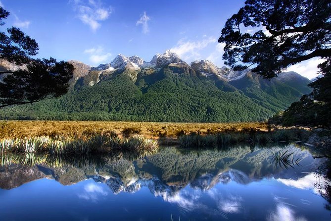 Luxury Milford Sound Coach and Scenic Cruise - Lake Wakatipu: your first wow moment before the real driving starts