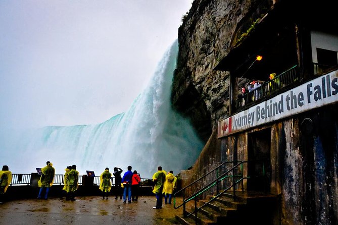 Luxury Niagara Falls Day Trip from Toronto with Cruise and Lunch - What you’re really buying for $149.46