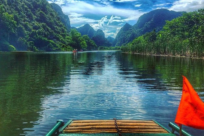 Luxury Ninh Binh: Hoa Lu - Mua Cave - Tam Coc Day Tour from Hanoi - Optional Cycling to Bich Dong Pagoda for a Countryside Side Quest