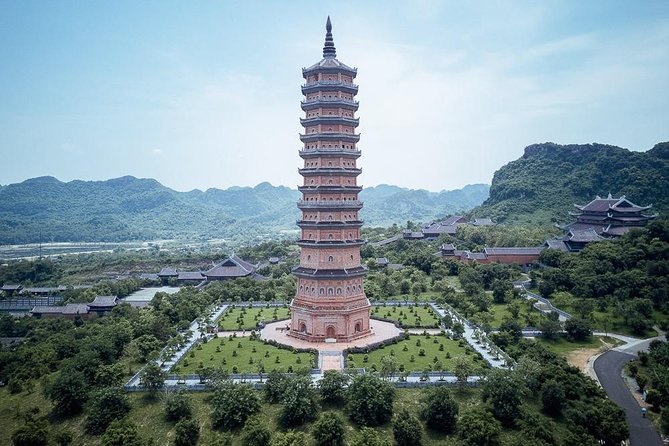 Luxury Ninh Binh Tour to Tam Coc, Mua Cave, Bich Dong Pagoda - Stop 2: Lunch at a Local Restaurant (Set-Menu Style)