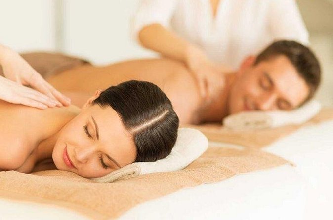Luxury Package - Reflexology (25 minutes): pressure points on hands, feet, and ear