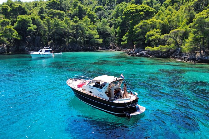 Luxury Private Boat Tour to Elaphiti Islands - The boat and skipper: where the “luxury” actually shows up