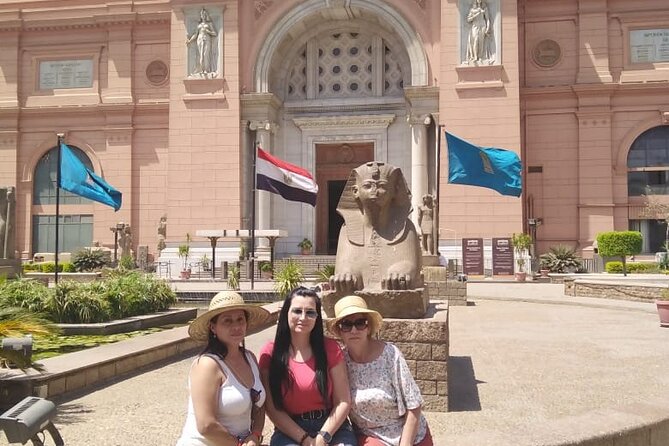 Luxury Private Tour Giza Pyramids ,Egyptian Museum and Bazaars - A real souvenir stop at Giza (not just a drive-by)