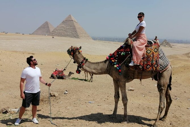 Luxury Private Tour Giza pyramids ,Sphinx ,Camel Rid and Lunch - Pyramids of Cheops, Chefren, and Mykerinos: The Guided Walk You Need