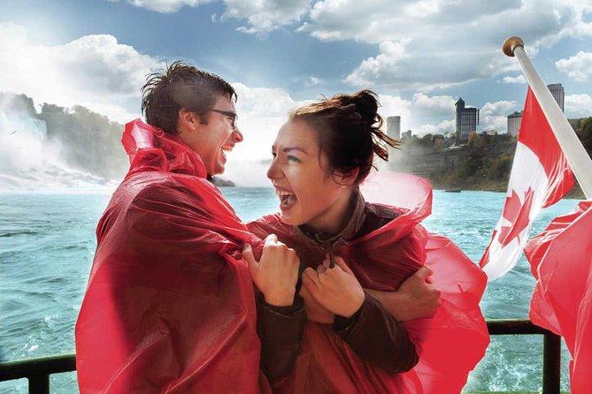 Luxury Private Tour of Niagara Falls from Toronto - Niagara City Cruises (Hornblower): The Included Misted Boat Ride