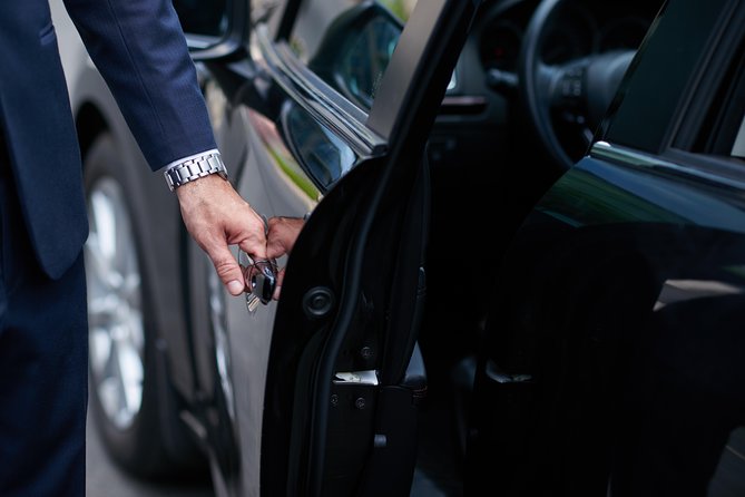 Luxury private transfer: Dubrovnik airport to Dubrovnik - Getting dropped off in Dubrovnik: door access vs. car-access reality