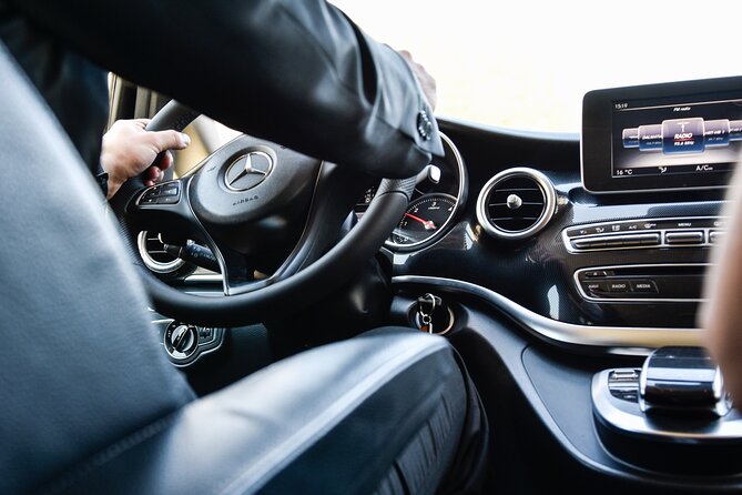 Luxury private transfer: Split airport to Split - Inside the Ride: Mercedes Comfort and Realistic Timing