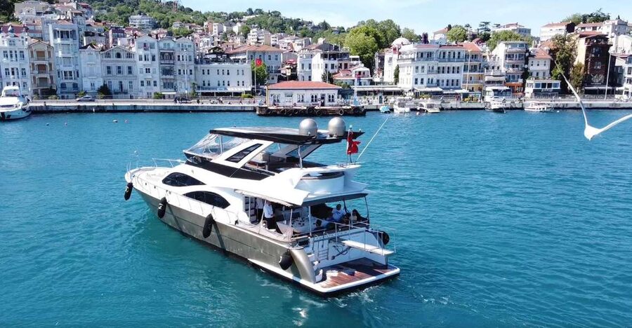 Luxury Private Yacht Rental - The Two-Hour Rhythm: Pickup, Boarding, and Sightseeing Flow