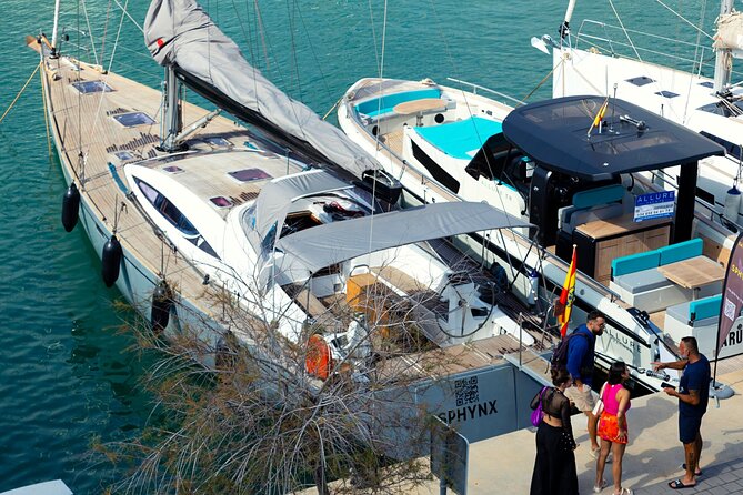 Luxury Private Yacht Sailing Tours in Barcelona - Key things that make this Barcelona yacht sail worth your time